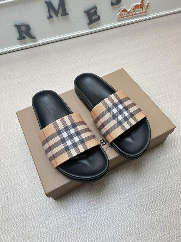 Burberry Men's Slippers 55